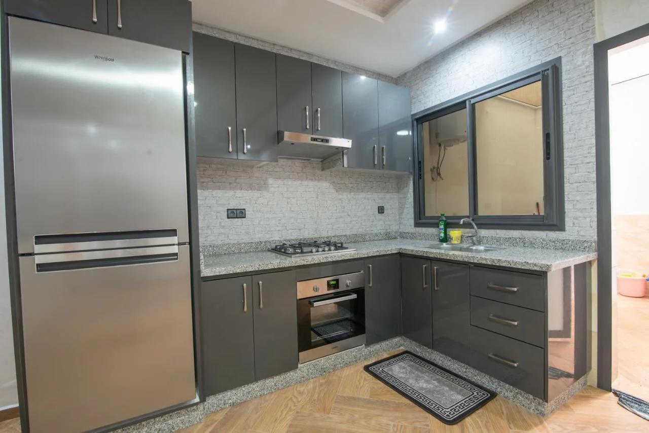 Adam's Apartments,Self CheckIn 6 Mins to Beach Downtown Fiber Optic WiFi Free Parking Same Rules as Hotels foto