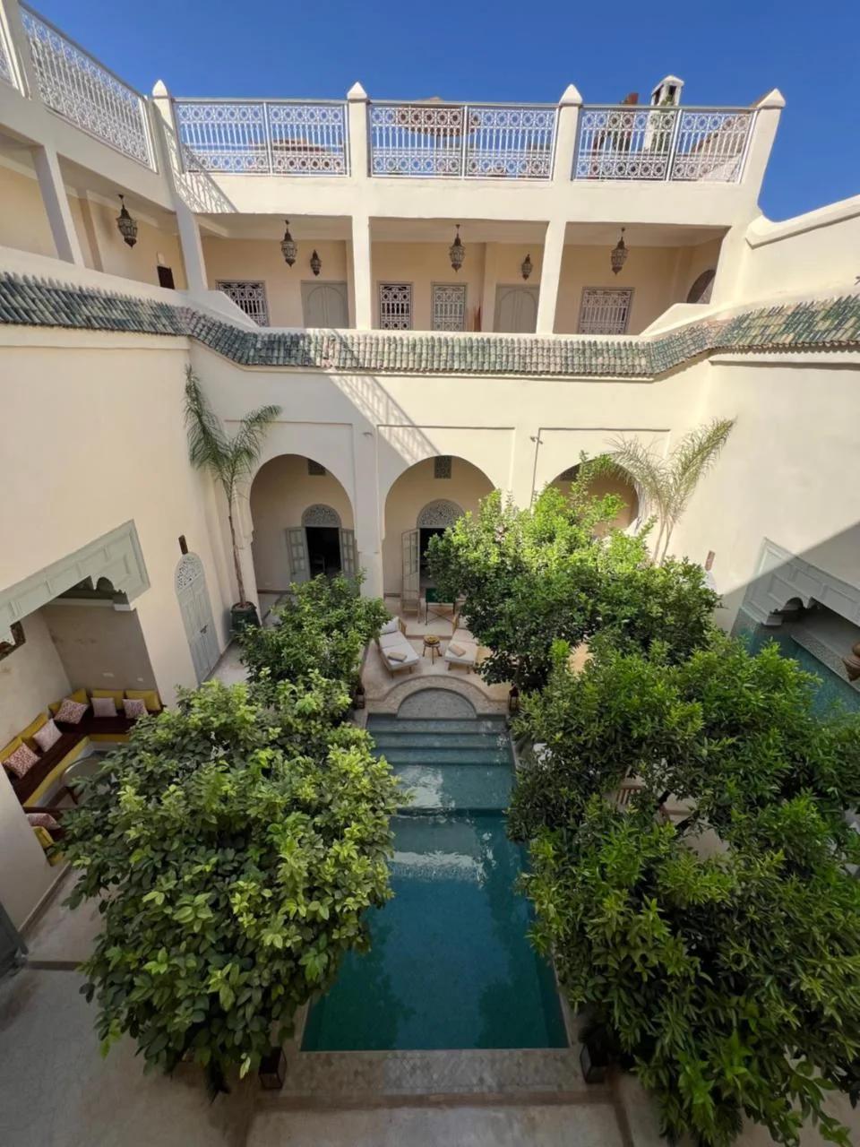 Riad Emberiza Sahari