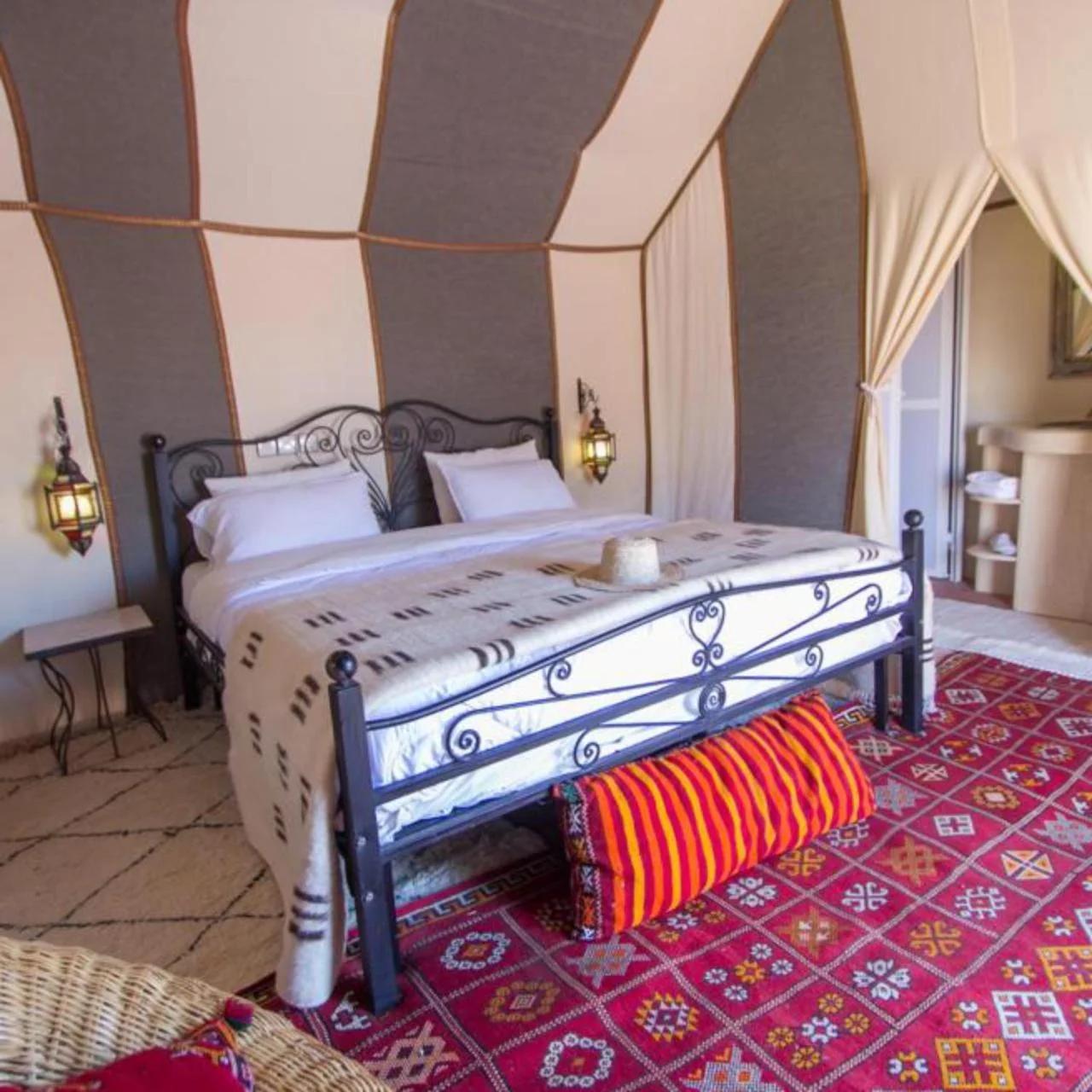 Sahara Tours luxury camp photo