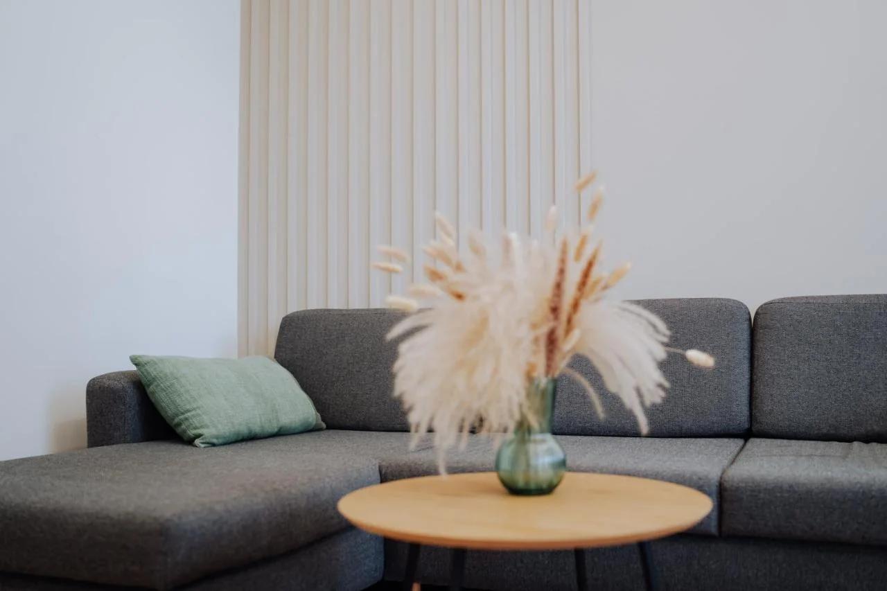 Bright 2-Bed Flat Near Station Work-Friendly photo