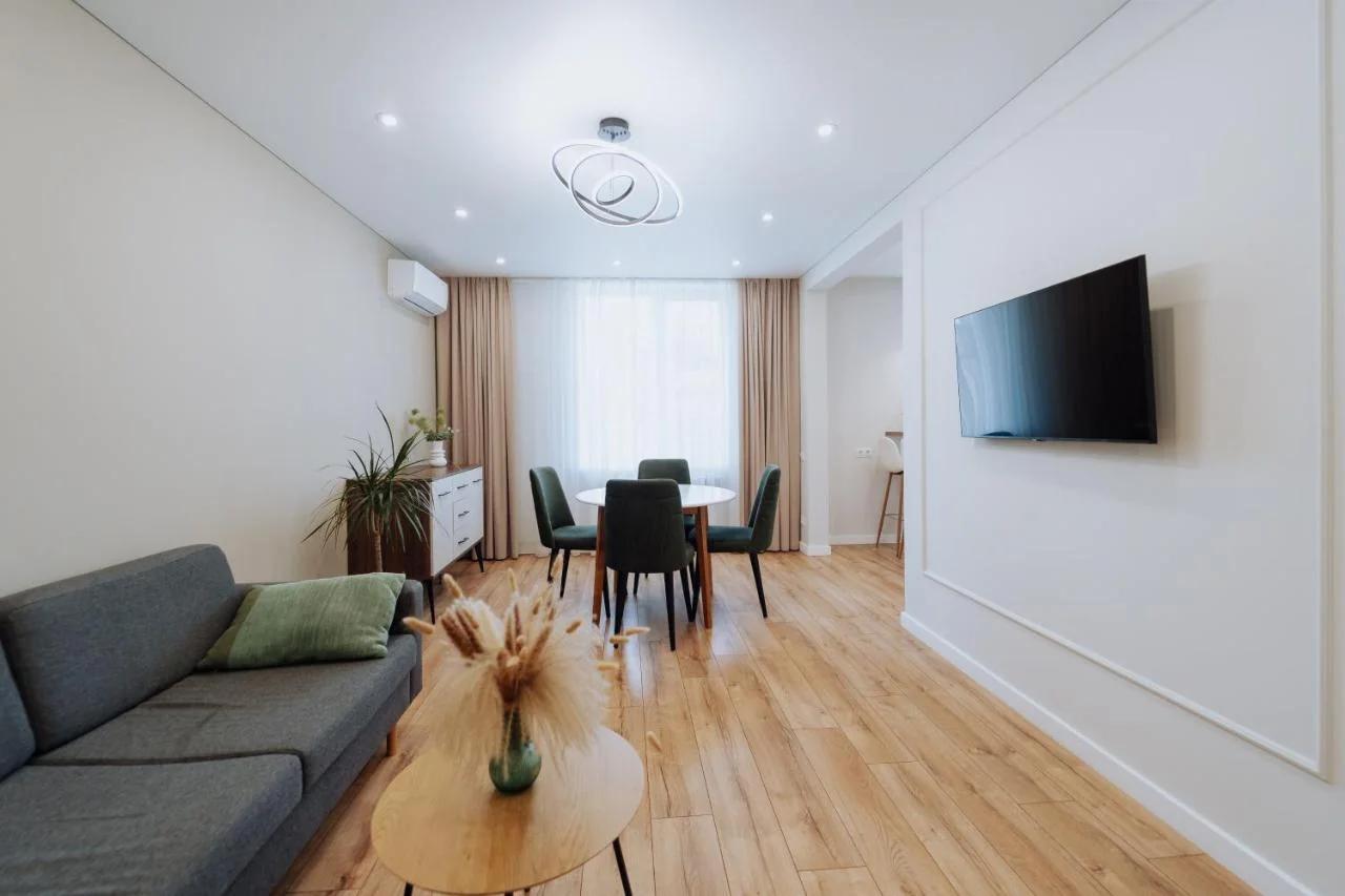Bright 2-Bed Flat Near Station Work-Friendly photo