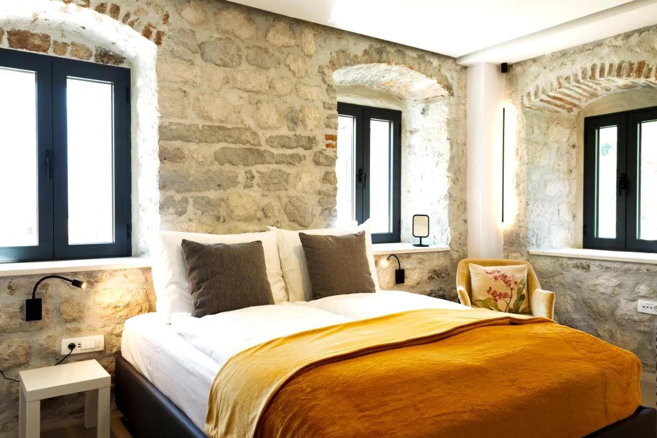 Galathea House photo