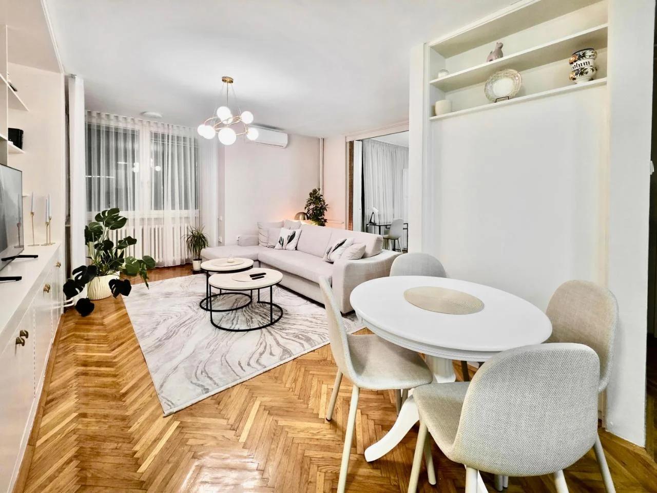 Central Skopje Luxury Two-Bedroom Apartment - Private Parking