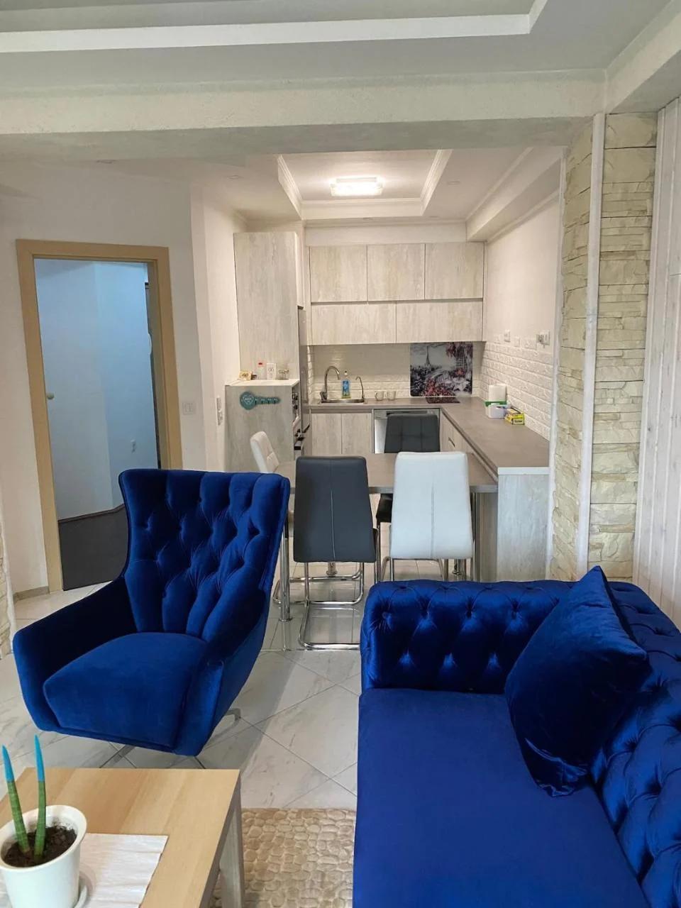Couples Apartment with Jacuzzi - Near the Lake photo