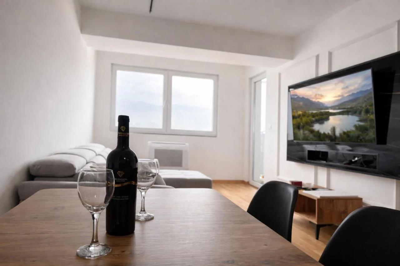 EliteStay Luxury Skopje Skyline Apartment Free Parking 5km to City Center foto