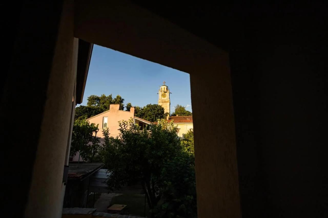 Modern Clock Tower Apartments- Free Parking & Balcony photo