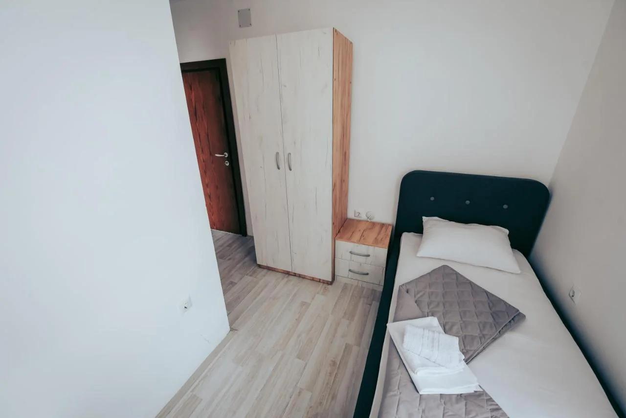 Nestor Apartments photo