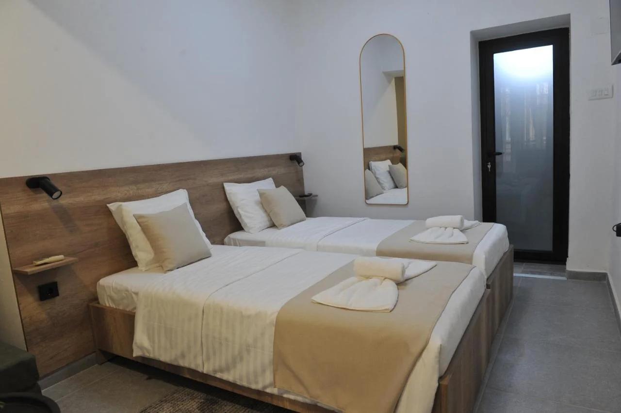 Skopje Centre Apartments near Central Bus Station with FREE Parking foto