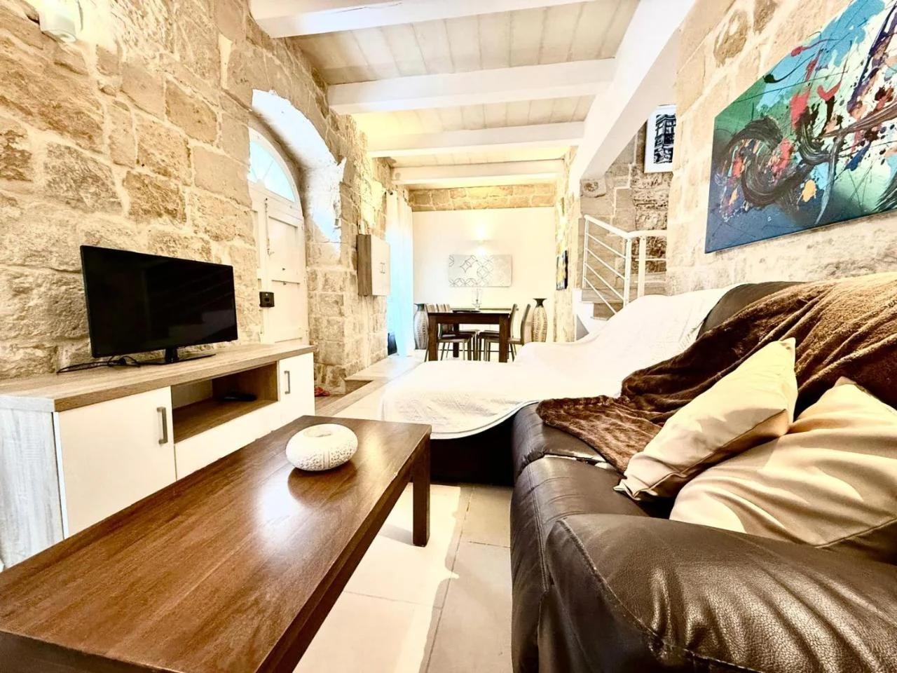 Charming 3-Bedroom House of Character - Perfect Family Retreat - Naxxar