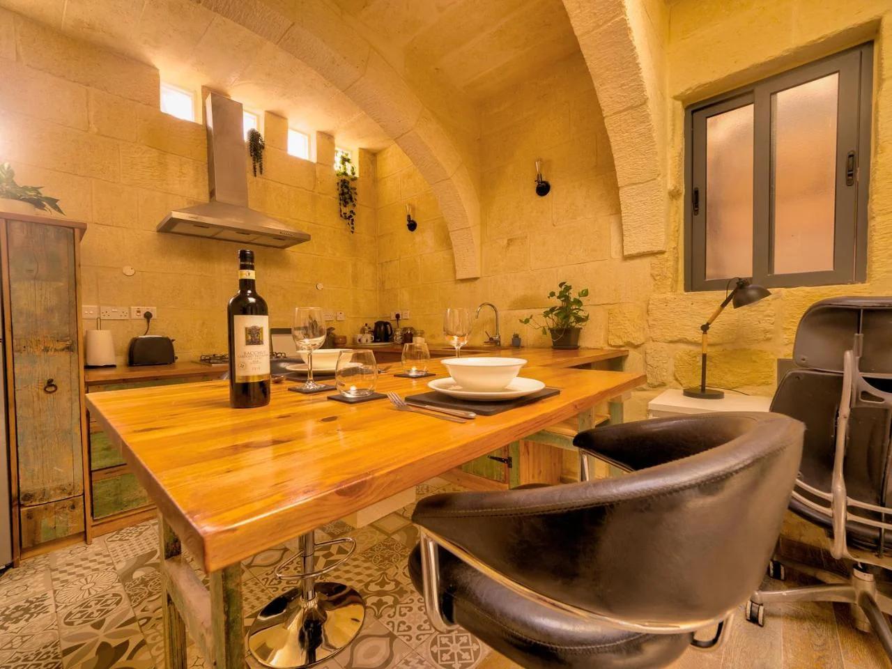 Roam Gozo - The Bunker - Stunning 1 Bed Farmhouse Condo - Rare Find! foto