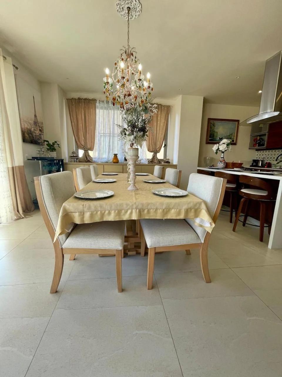 Beautiful condo 2bed, 3bath, pools and city views! photo