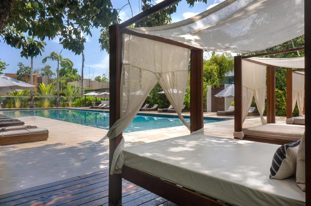 Exclusive 4BR Villa in Karanda with Pools and Paddle photo