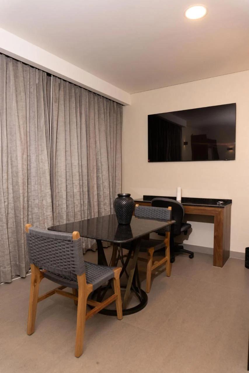 Hotel Zuma Colony photo