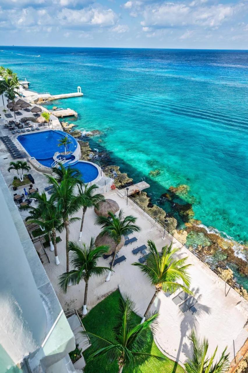 Oceanfront Luxury -4-King Suites Dive Pick Ups-Walk to Dining & Shops photo
