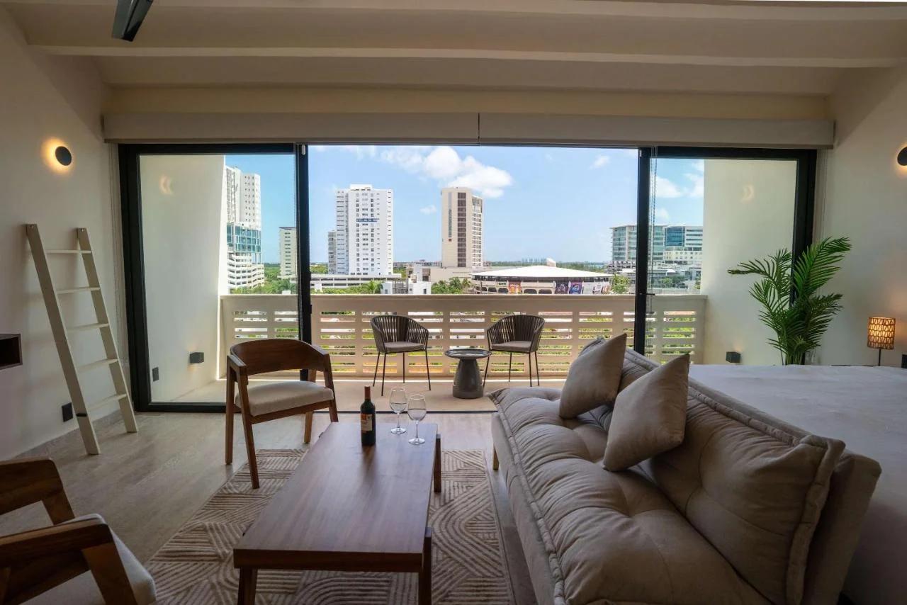 Remote Work Ready Studio with Coworking and Views photo