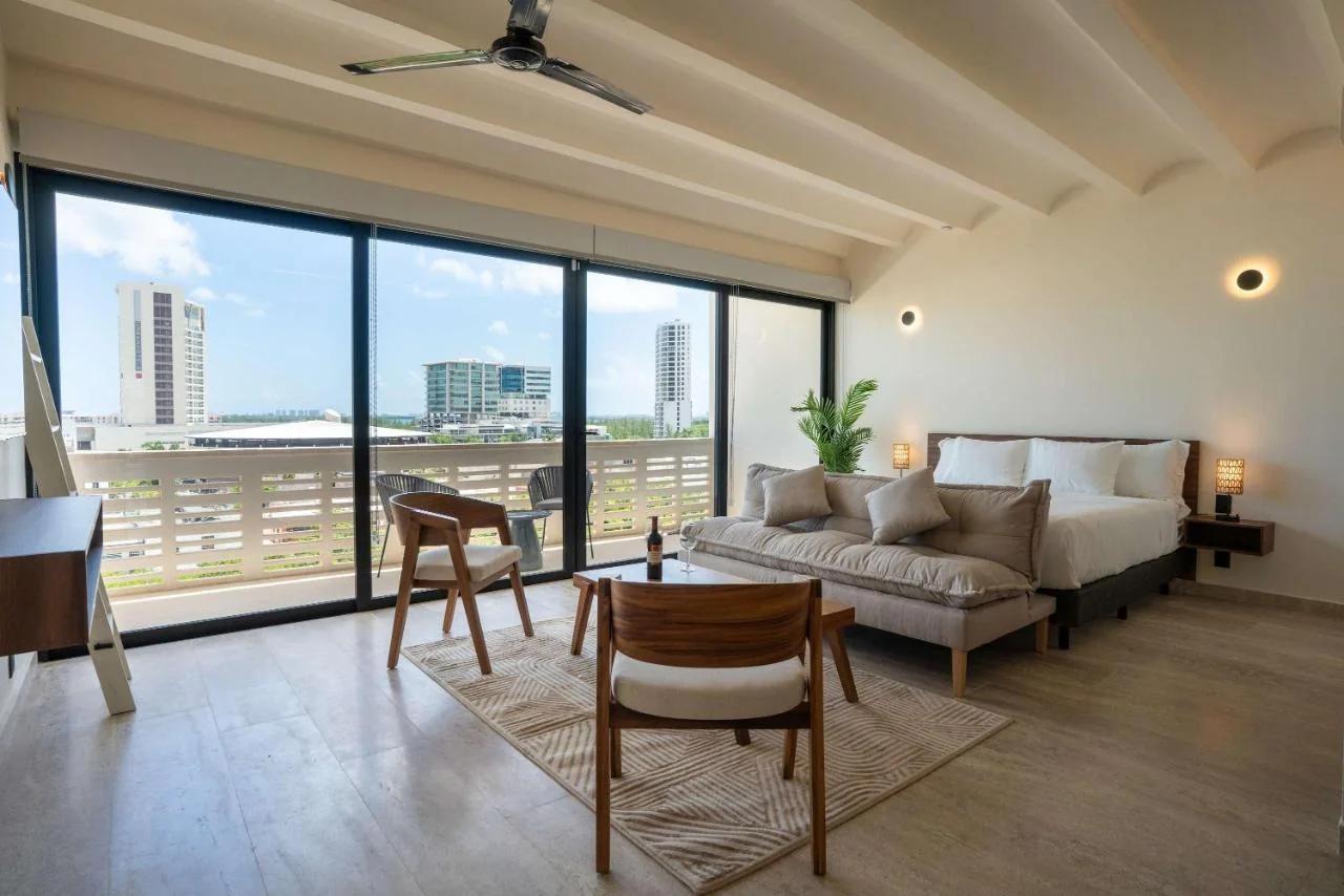 Remote Work Ready Studio with Coworking and Views photo