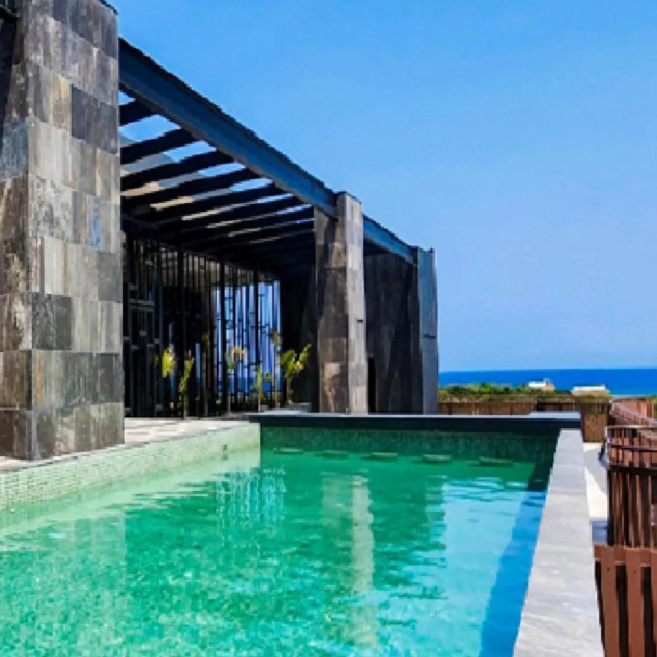 Seascape apartment near the beach with a sea-view rooftop and infinity pool foto