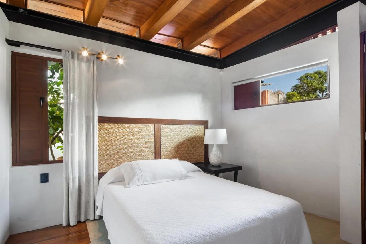 Welcome to Paradise - Luxurious 2 Bedroom Oasis with Pool and Lush Tropical Garden photo