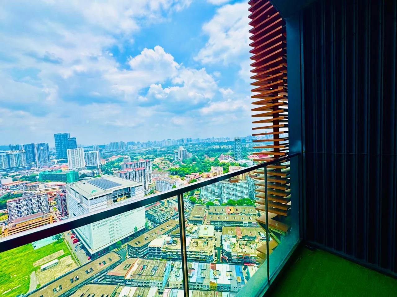 Lucentia Suites Near Pavilion BBCC Kuala Lumpur photo