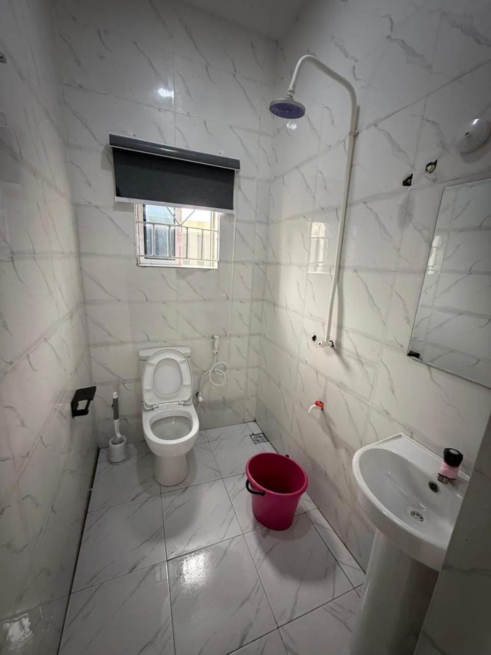 Private Fully Serviced Studio Apartment At Ogudu, 15 mins to the Airport photo