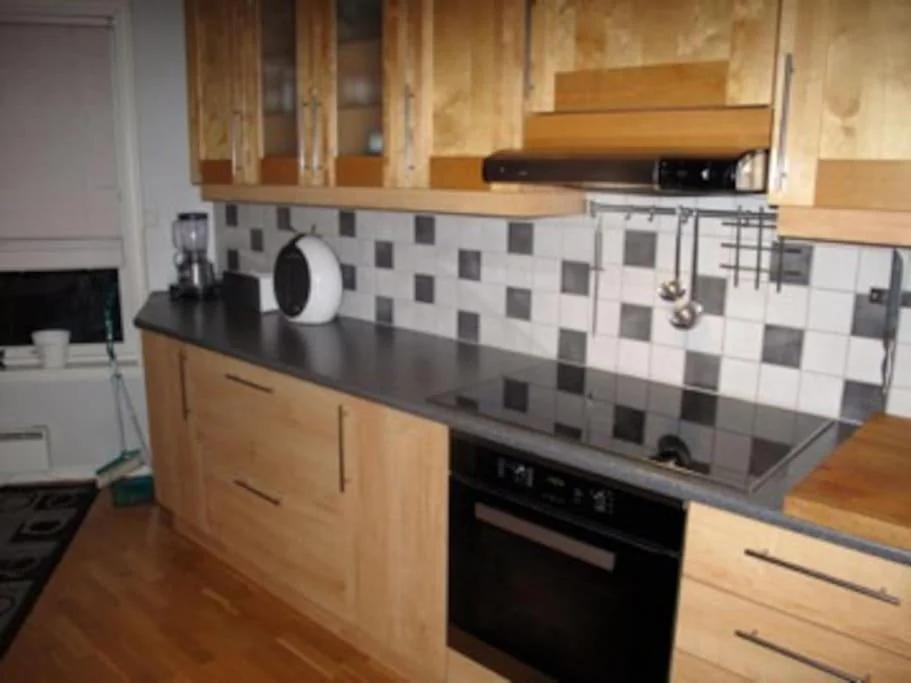2 bedroom luxury apartment seafront, free pick up! foto