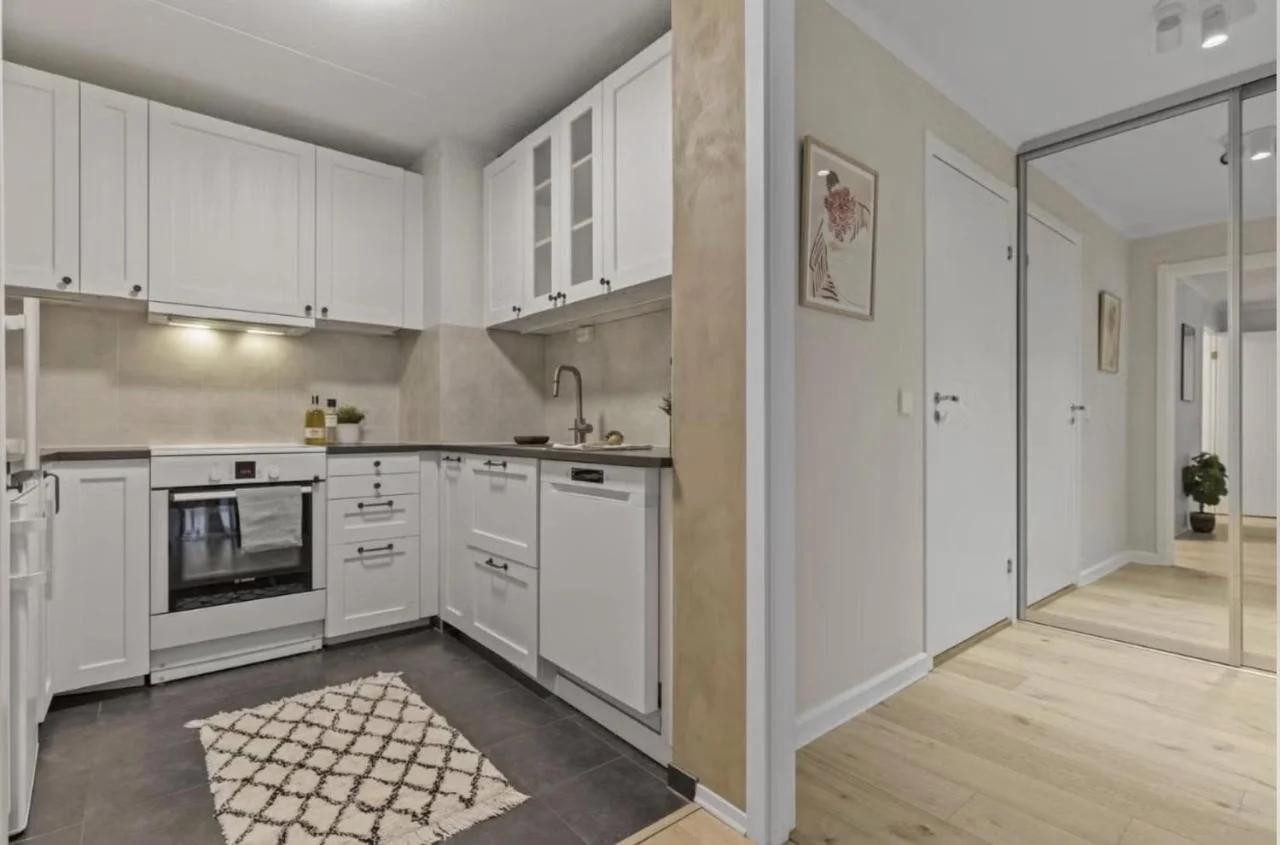 Elegant apartment photo