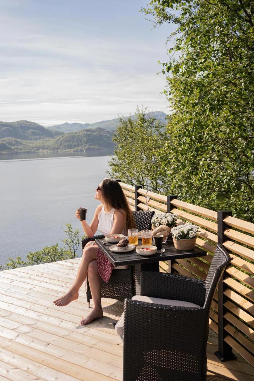 Lofoten Glamping Dome photo