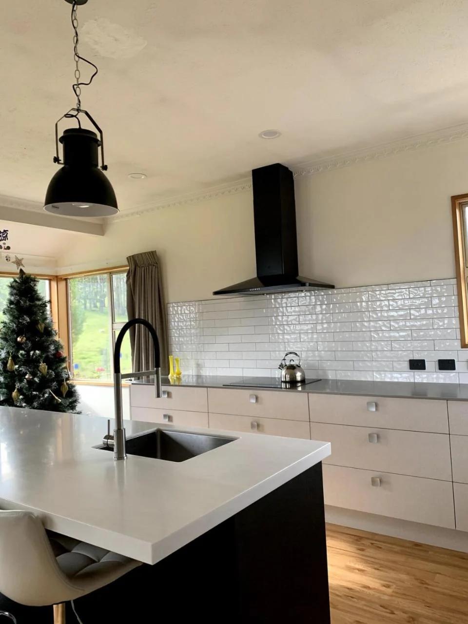Cheerful country home with 3-bedrooms, 2-bathrooms photo
