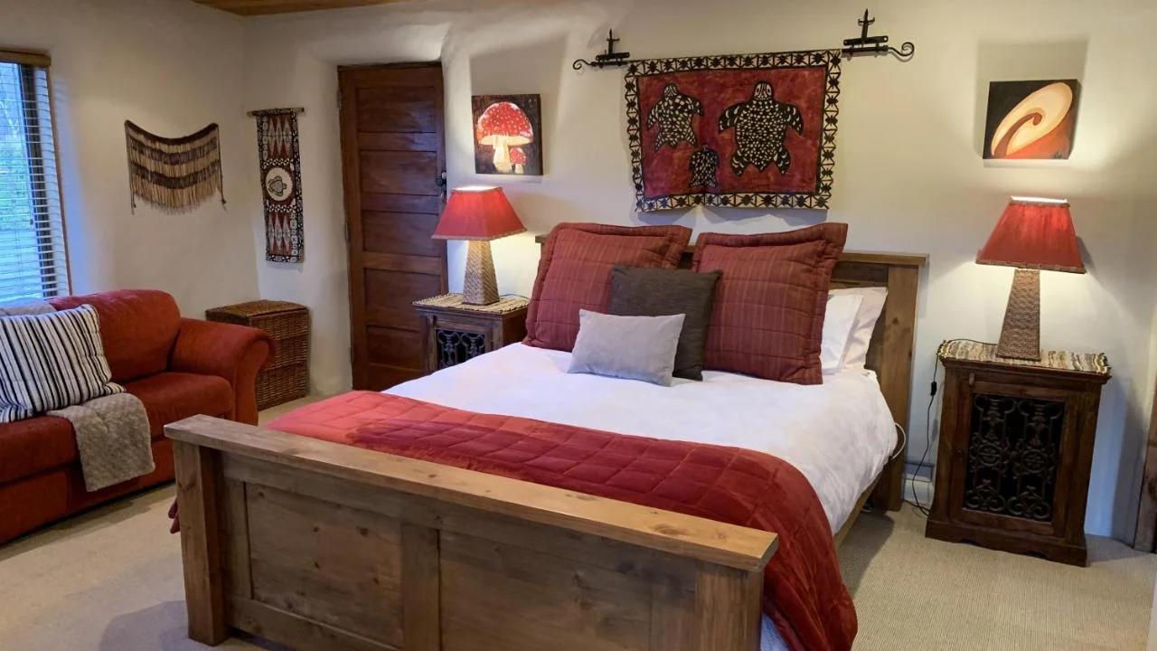 Tussock Cottage photo