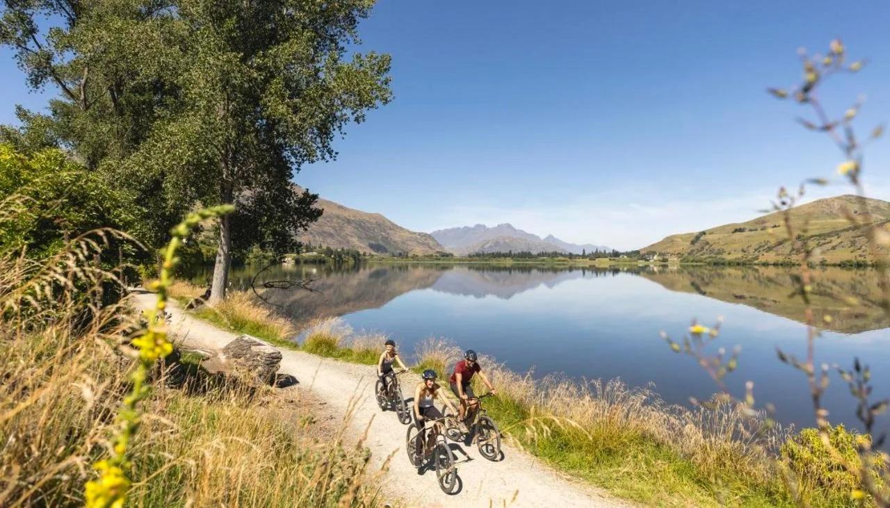 Tussock Cottage photo