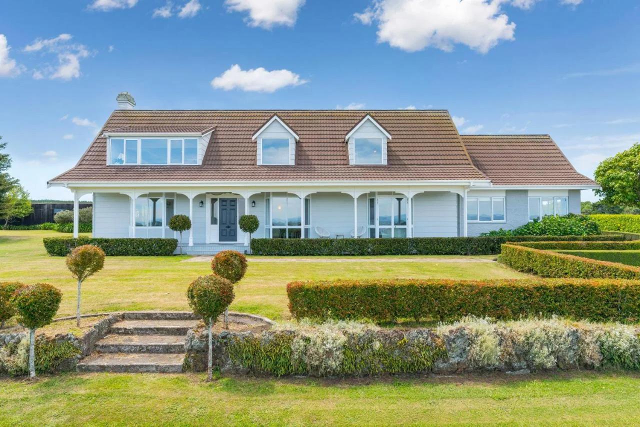 Walnut Lane Estate, Lake View, Pool & Spa, Taupo