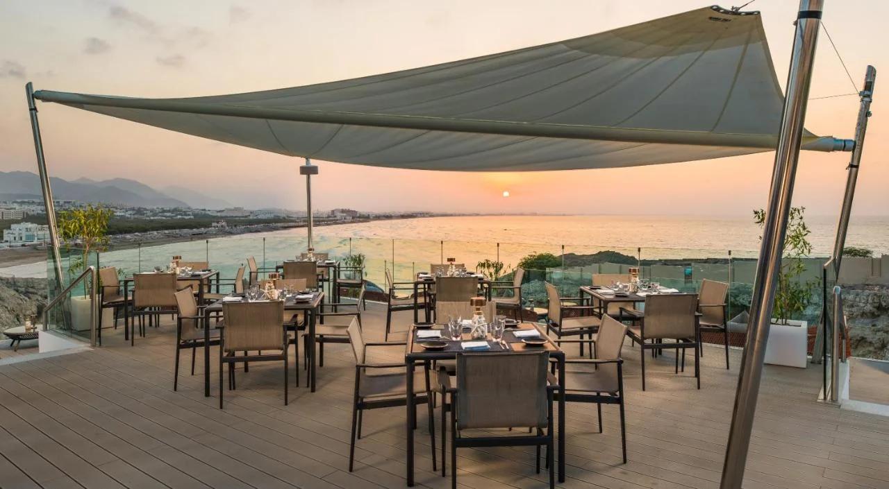Crowne Plaza Muscat by IHG foto