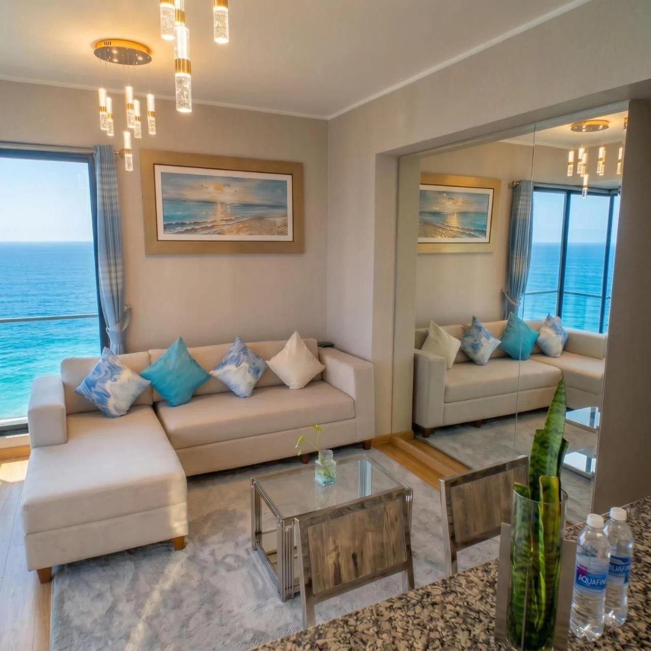 "Oceanfront 3BR, Home Office, Pool, Gym, Sauna, BBQ, Fast Wifi, Play area and Free Parking" foto