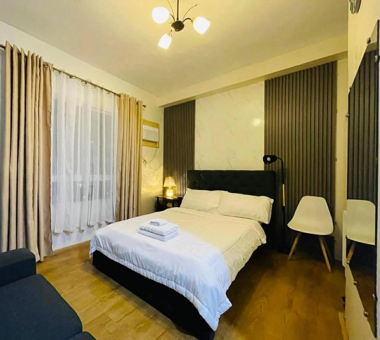 Chic and Affordable Studio photo