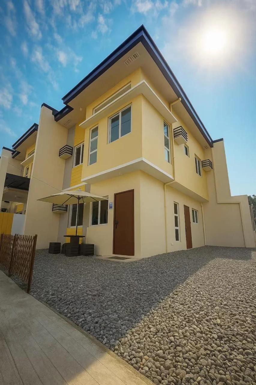 Coliving House near Davao Airport-Sta Lucia Mall-LPU with 100Mbps, Netflix & Pool