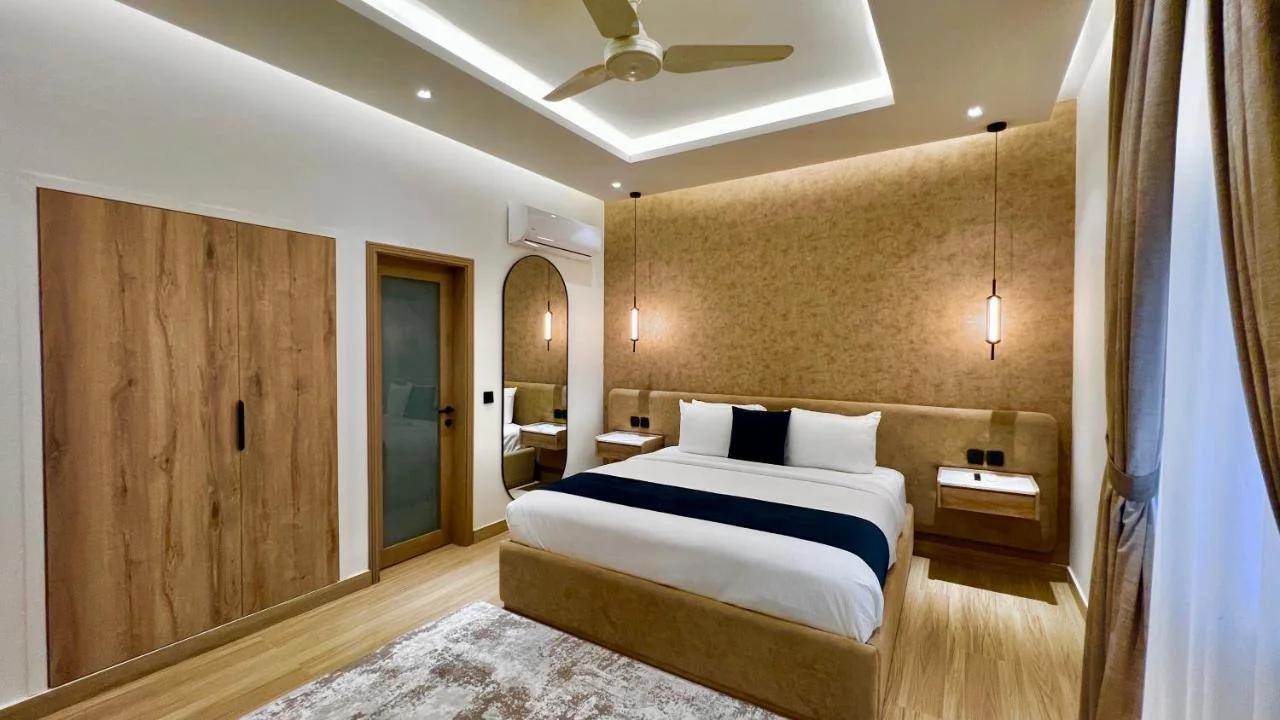 Aurhom By Royal Inn photo