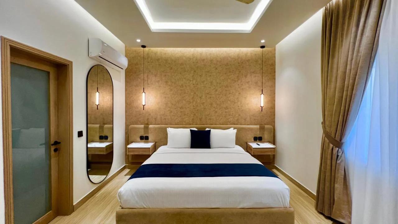 Aurhom By Royal Inn photo