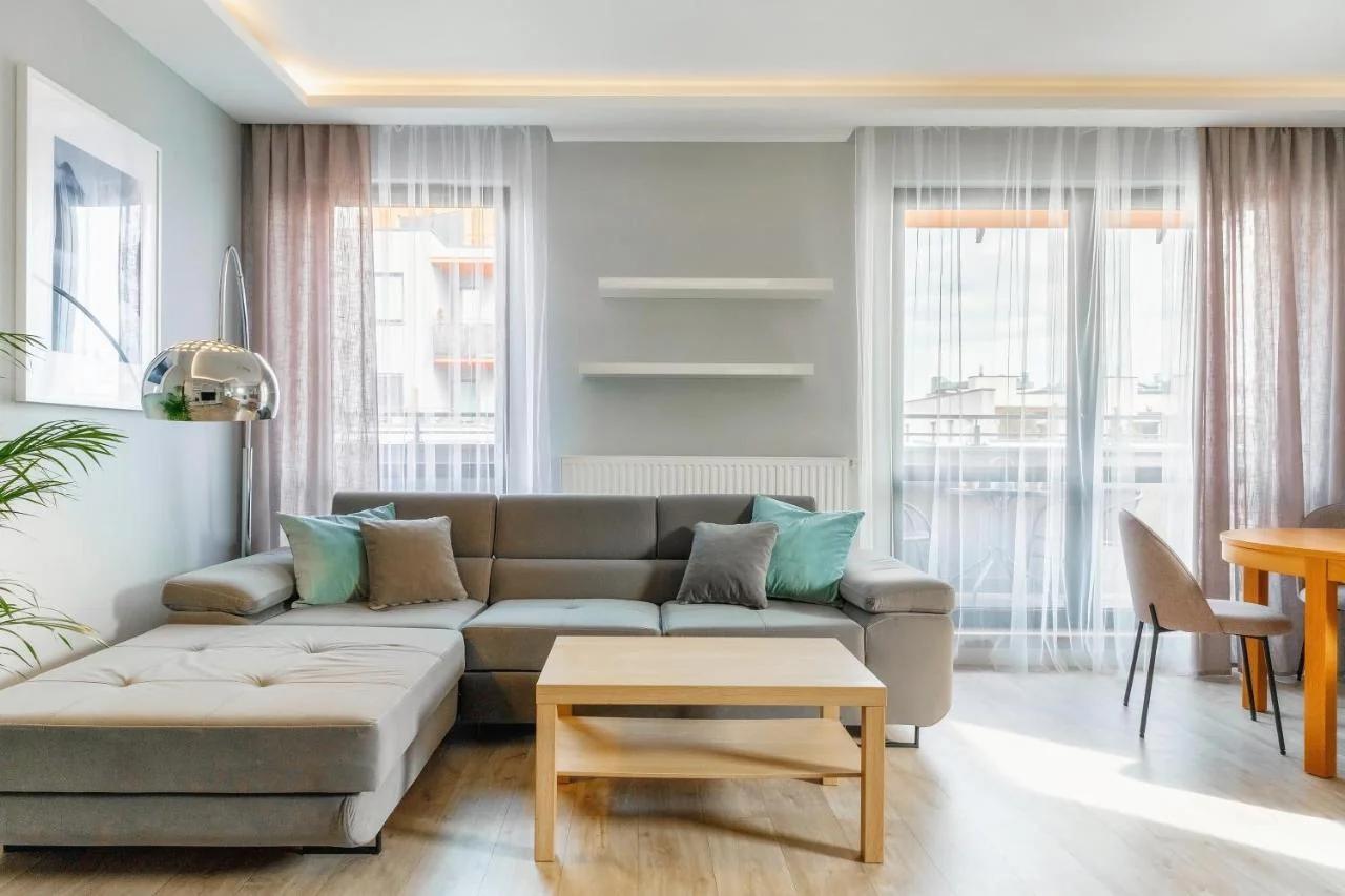 Apartament Jana Kazimierza 47 - 2 rooms, 70m2, Balkon, Parking, szybkie WI-FI photo