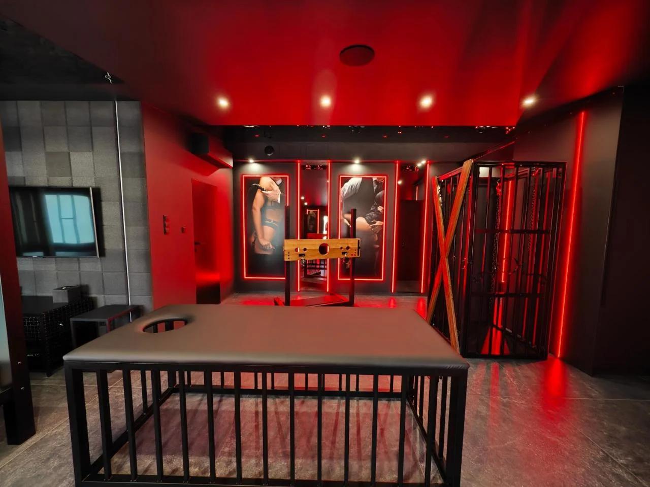 BDSM Apartament Warszawa Luxxx - ADULTS ONLY - TYLKO DLA DOROSŁYCH photo