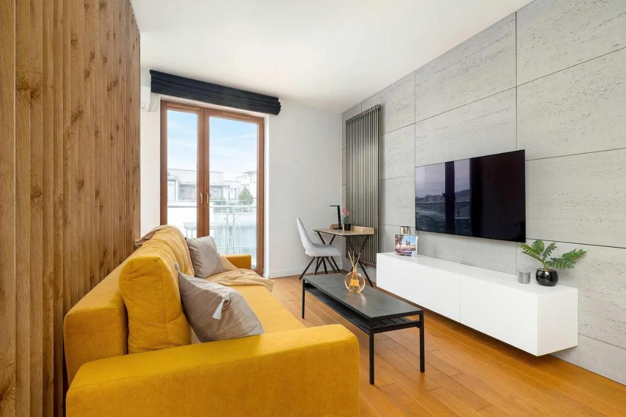 Exclusive Air Conditioned Studio in Cracow with Parking and Desk Close to the River by Renters Prestige foto