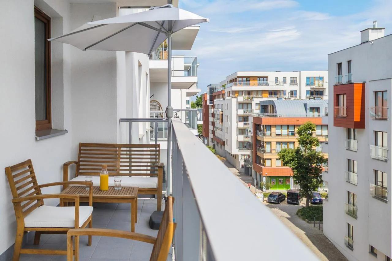 Garnizon Apartment for 6 Guests with Parking & Balcony by Noclegi Renters photo