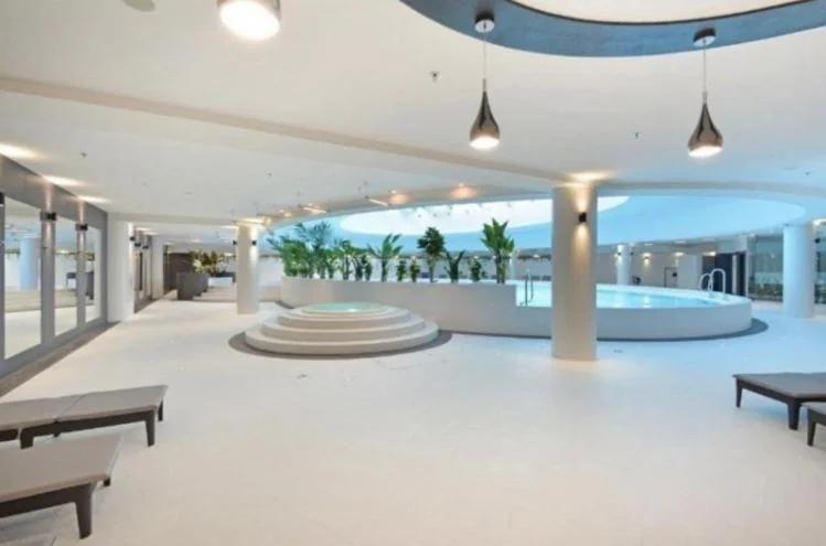 Hanza Tower DIAMOND 24 SPA & Pool & Sauna & Jacussi photo