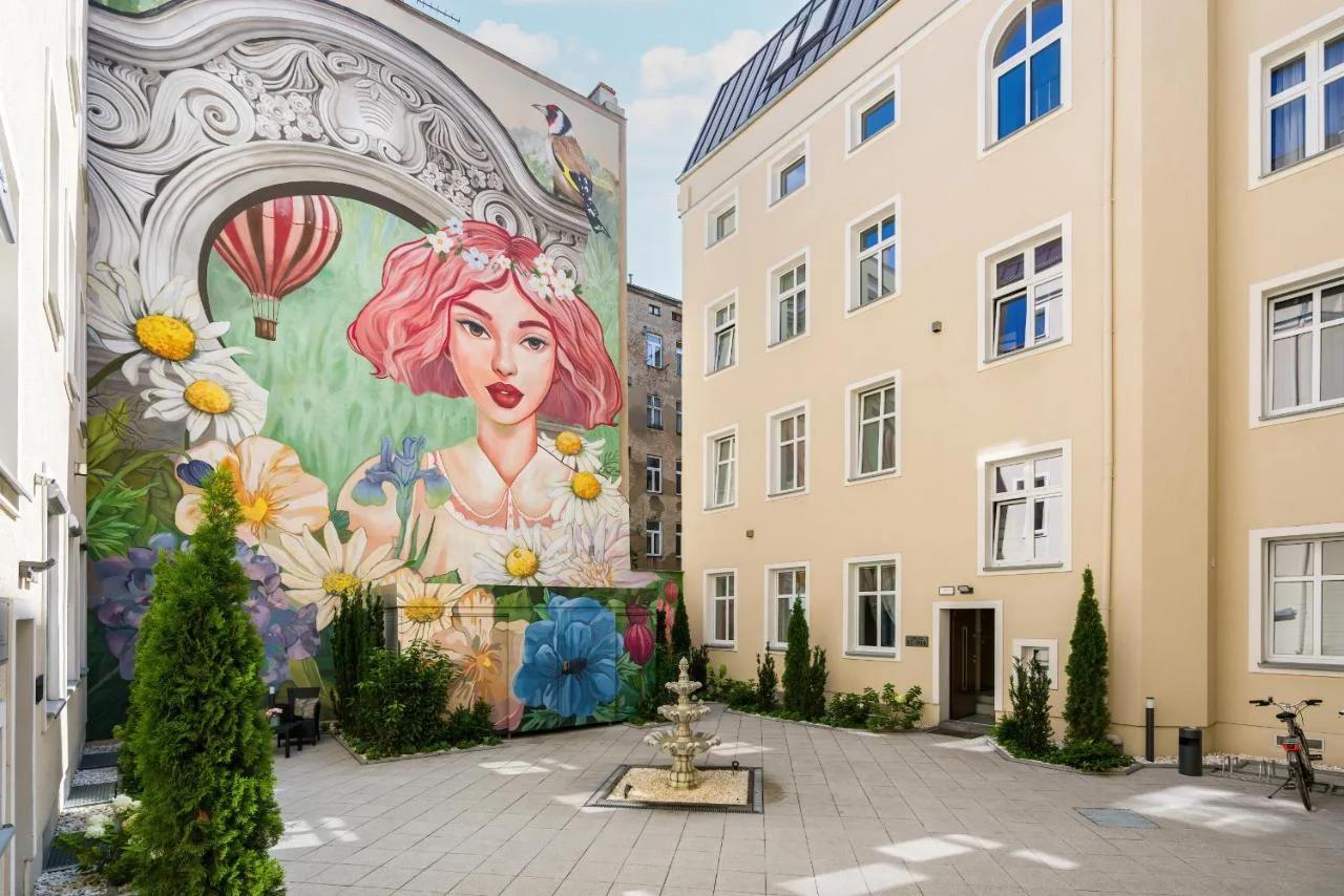 Komeda Apartment hidden in Poznań Old Town by Noclegi Renters photo