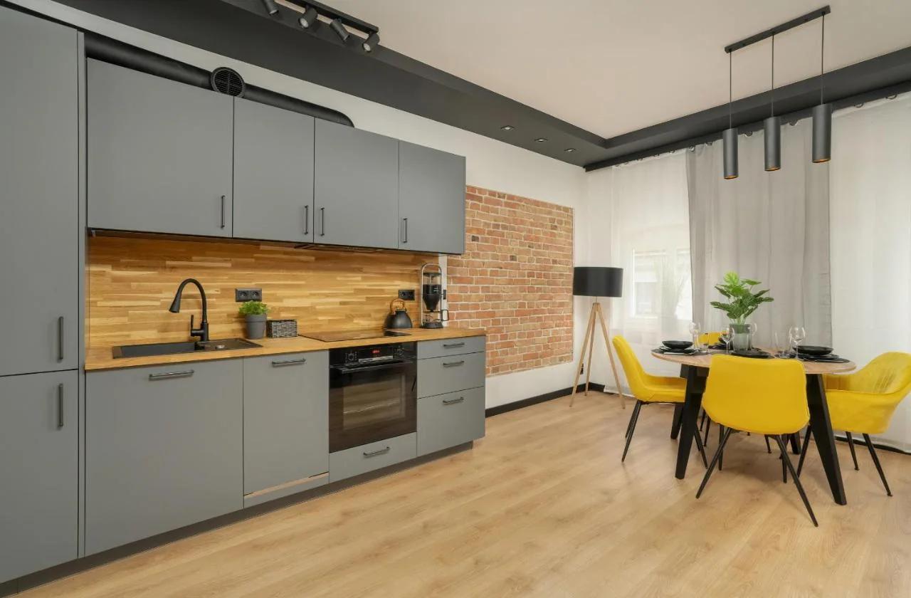 Komeda Apartment hidden in Poznań Old Town by Noclegi Renters photo