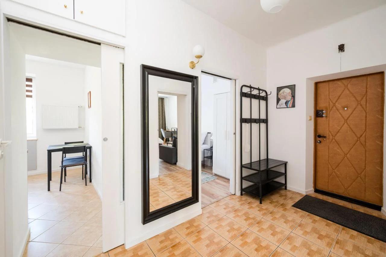 Metro Młynów Comfort Apartment by Bookinghost photo
