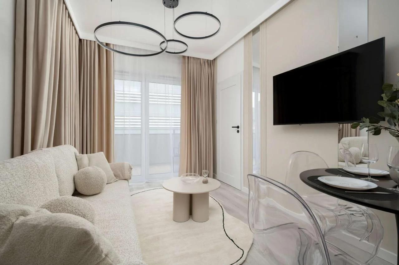 Mieszczańska Elegant Apartment with Balcony Wrocław by Renters Prestige photo