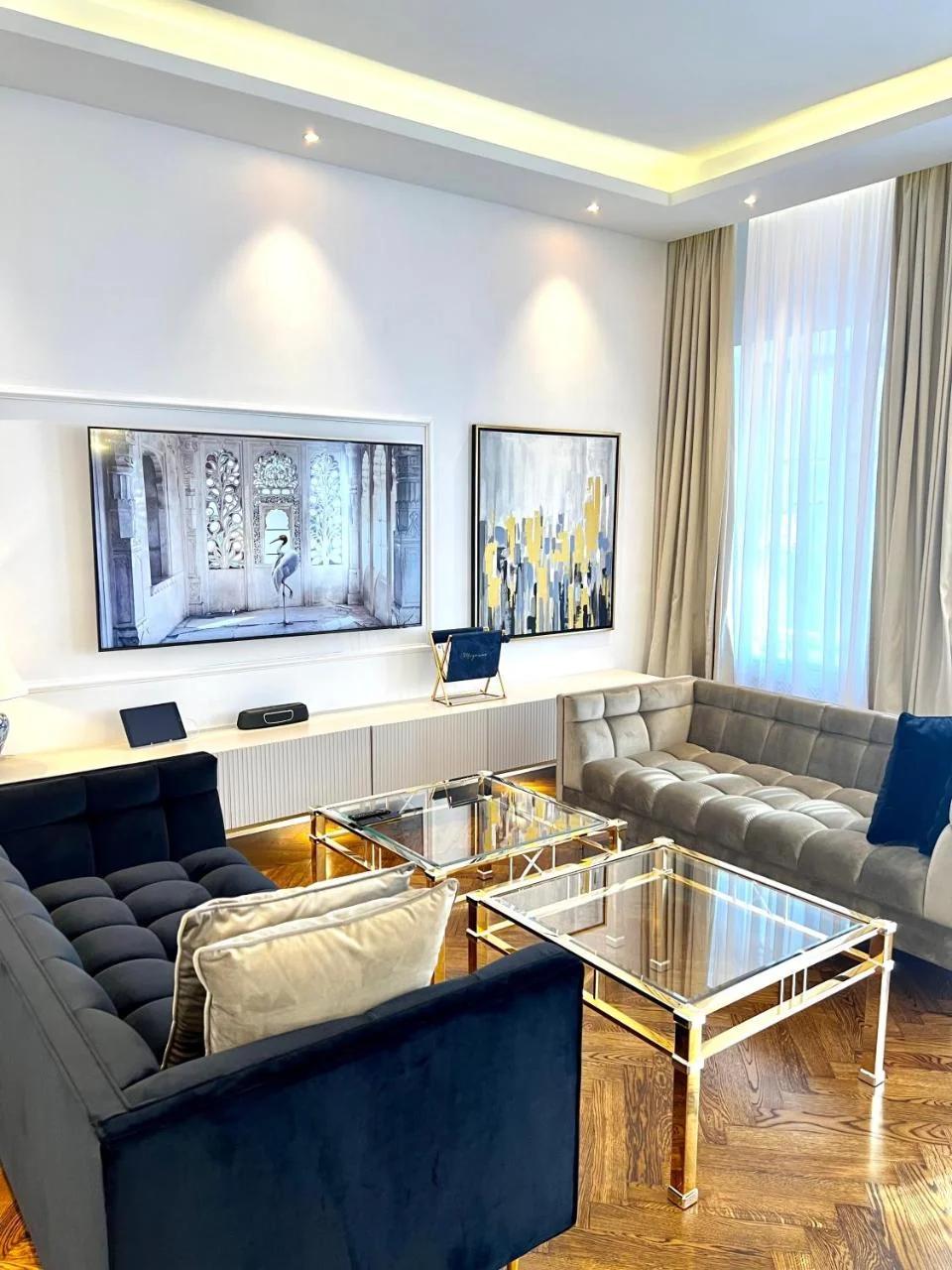 MONDRIAN Luxury Apartments Old Town photo
