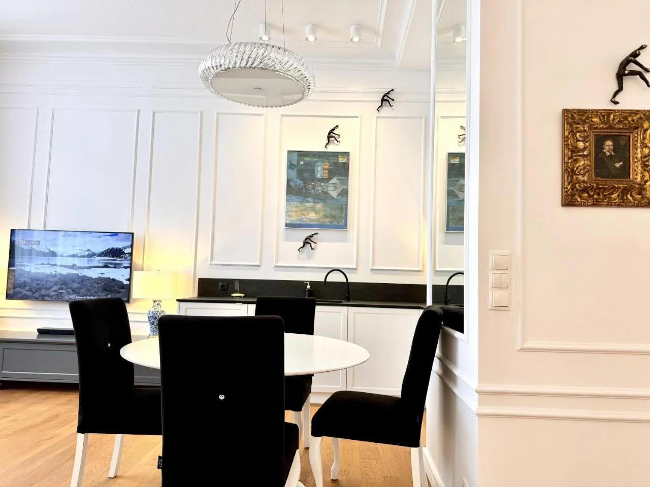 MONDRIAN Luxury Apartments Old Town photo