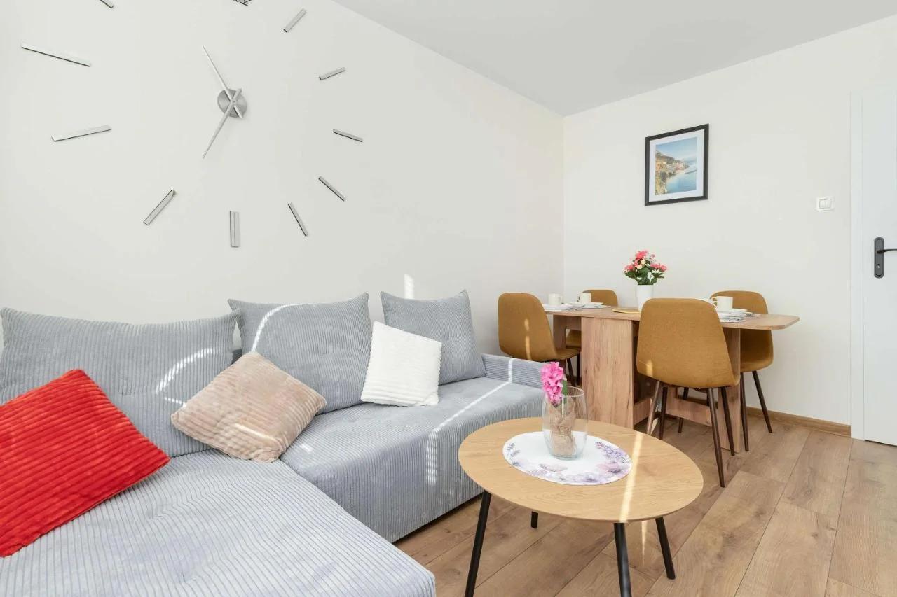 Sloneczny Apartament z Pieknym Widokiem Balkon & Parking by Noclegi Renters foto