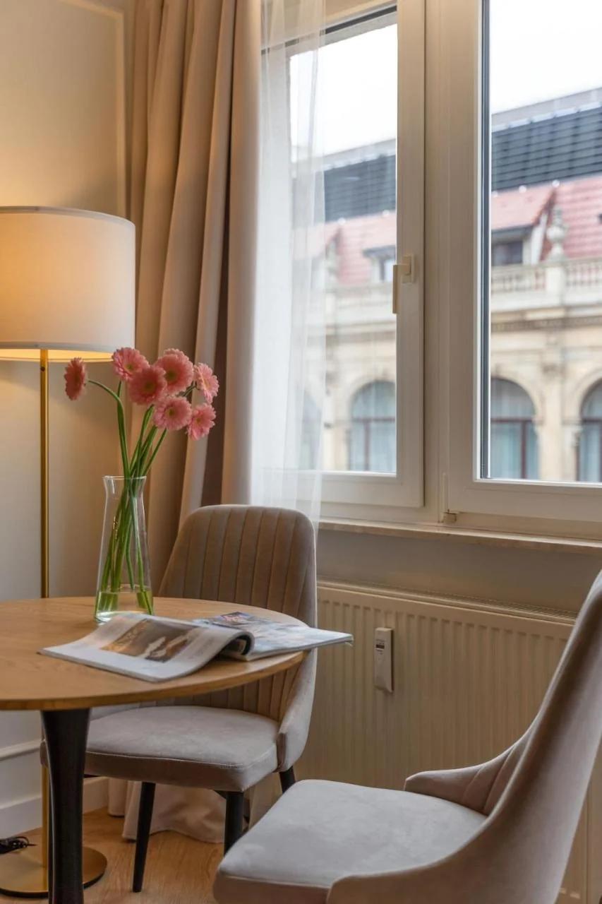 Świdnicka City Center Apartment with Opera View ProperUNIT